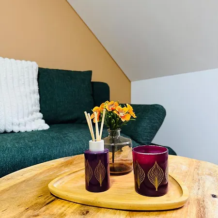 Quiet, Bright & Downtown Lägenhet *