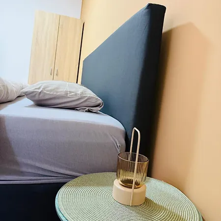 Quiet, Bright & Downtown *