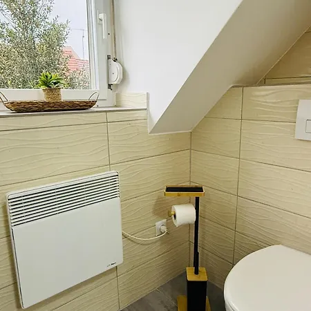 Lägenhet Quiet, Bright & Downtown *